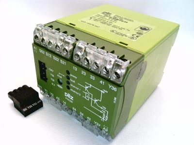 PILZ PNOZ8-24VDC-3S-1O