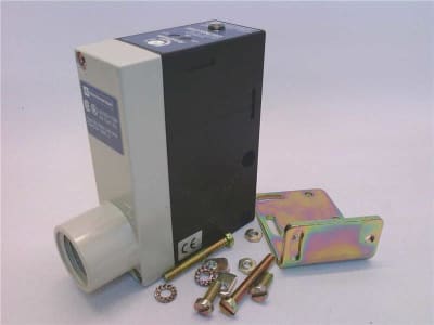 SCHNEIDER ELECTRIC XUJK06353H7