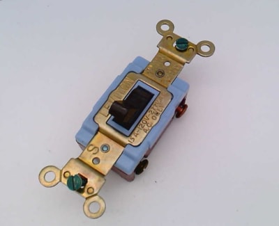 LEVITON 1204-BR