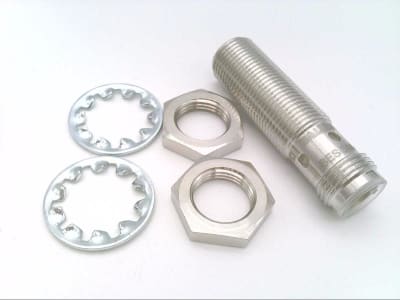 BALLUFF BES 516-325-G-E5-C-S4