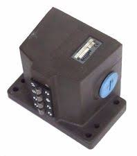 BALLUFF BNS 819-B05-L12-61-12-10
