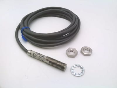 OMRON E2FM-X1R5D1 2M