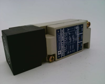 SCHNEIDER ELECTRIC XSF-J203359