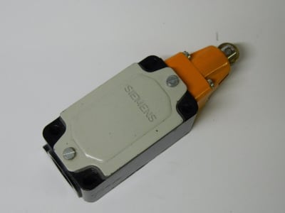 SIEMENS 3SE23031D
