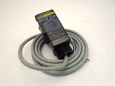 OMRON E3JU-R5M4T-3