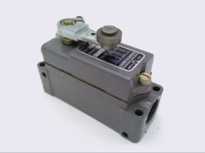 SCHNEIDER ELECTRIC 9007-AW12-B1