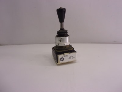 ALLEN BRADLEY 800T-T2M