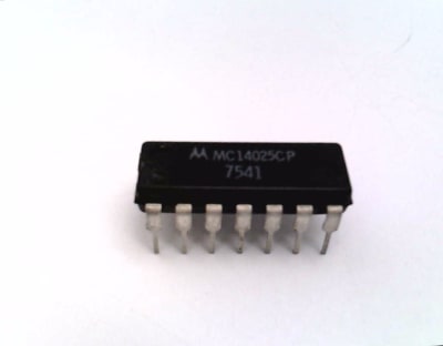 NXP SEMICONDUCTOR MC14025CP