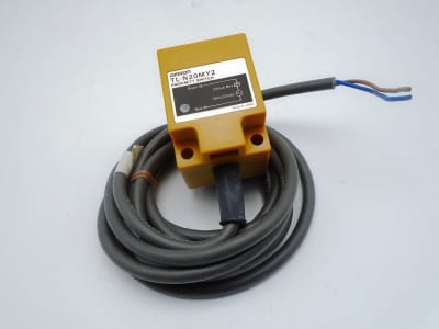 OMRON TL-N20MY2