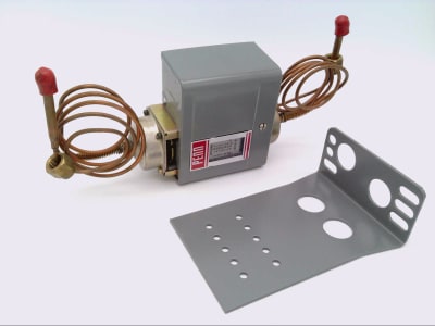 JOHNSON CONTROLS P74BA-1C