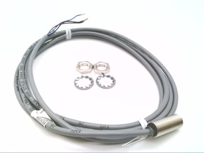 BALLUFF BES 516-325-E4-C-02