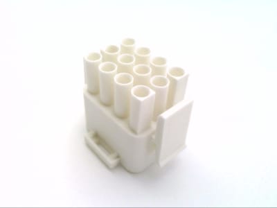 TE CONNECTIVITY 1586848-1