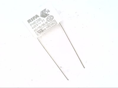 KEMET PME295RB4220MR30