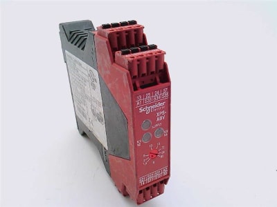SCHNEIDER ELECTRIC XPSABV11330C