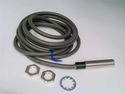 OMRON E2V-X4B1 2M
