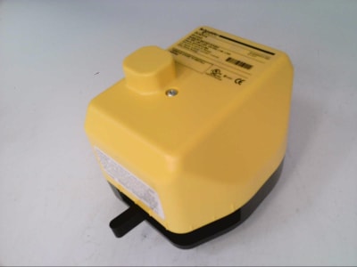 SCHNEIDER ELECTRIC M112A00