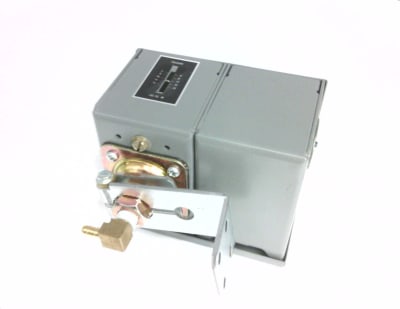 JOHNSON CONTROLS P10FC-4C