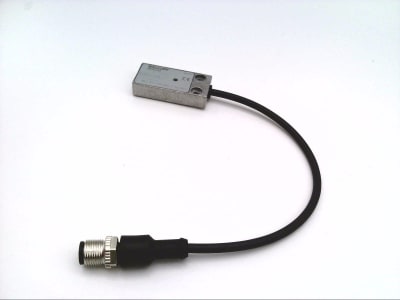 BALLUFF BES0153