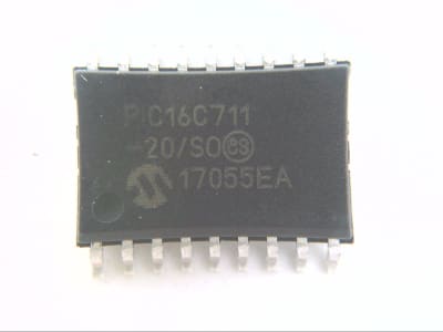 MICROCHIP TECHNOLOGY INC PIC16C711-20/SO