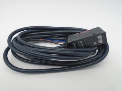 OMRON E3S-AD82 2M
