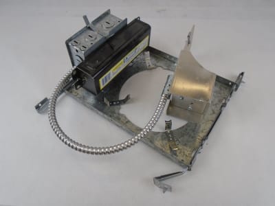 SPECTRUM LIGHTING INC 7HF2-26