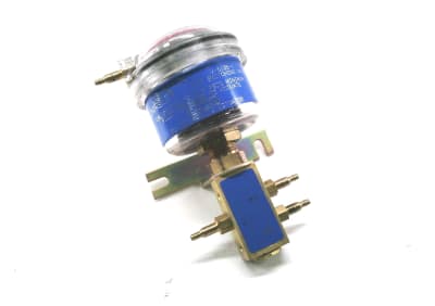 JOHNSON CONTROLS V-6135-1