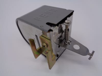 JOHNSON CONTROLS 9008