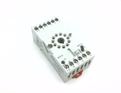SCHNEIDER ELECTRIC 70-750E11-1
