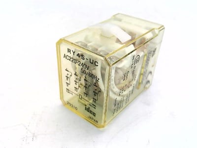 IDEC RY4S-UCAC220-240V