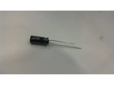 NICHICON UVZ1H3R3MDD