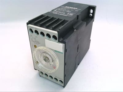 SIEMENS 7PU4-040-2AJ30