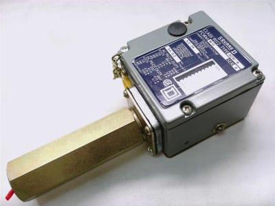 SCHNEIDER ELECTRIC 9012ACW6M12