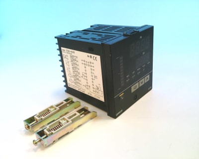 OMRON E5AK-AA2B-AC/DC24
