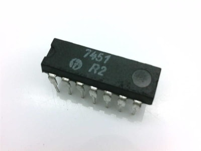 VEB ROBOTRON 7451