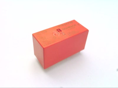 TE CONNECTIVITY 1-1393243-8