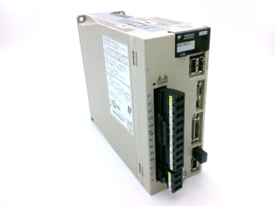 YASKAWA ELECTRIC SGDV-3R8A11A