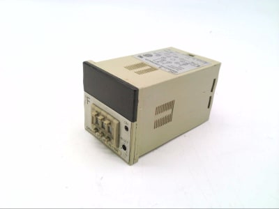 OMRON E5C4J32