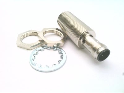 OMRON E2B-M18KS08-M1-B2