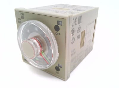 OMRON H3CR-F8 AC100-240/DC100-125