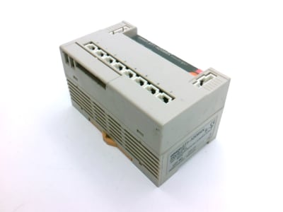 OMRON GT1-AD08MX