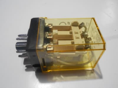 IDEC RR3PA-UAC12V