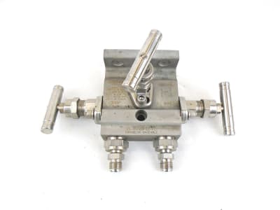 SWAGELOK SS-M3NBFS8-FL