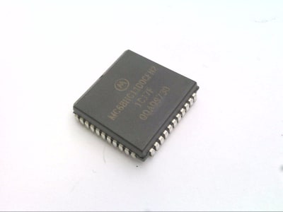 NXP SEMICONDUCTOR MC68HC11D0CFN2