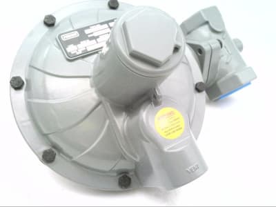 EMERSON 1 1/2IN NPT CS400