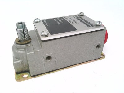 TELEMECANIQUE SENSORS L100WTR2M10