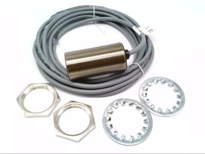 BALLUFF BES 516-418-SA7-L-03
