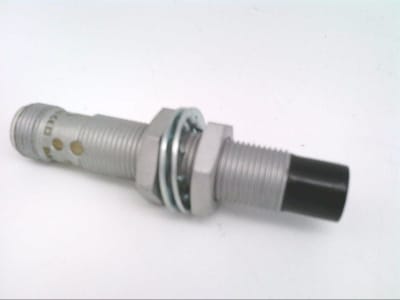 BALLUFF BES004F