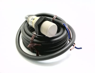 OMRON E2F-X5Y2