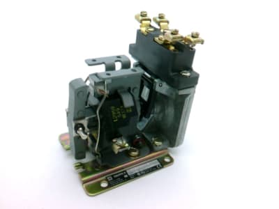 SCHNEIDER ELECTRIC 9050AO10DV01