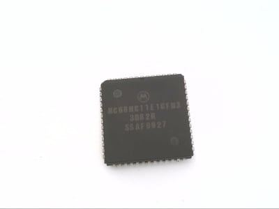 NXP SEMICONDUCTOR MC68HC11E1CFN3